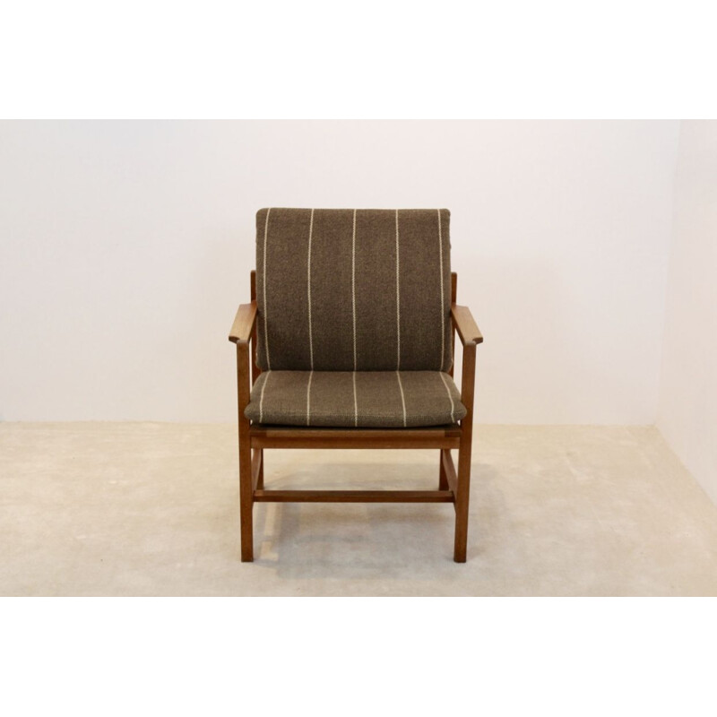 Vintage armchair model 3233 in oak by Fredericia Stolefabric for Borge Mogensen