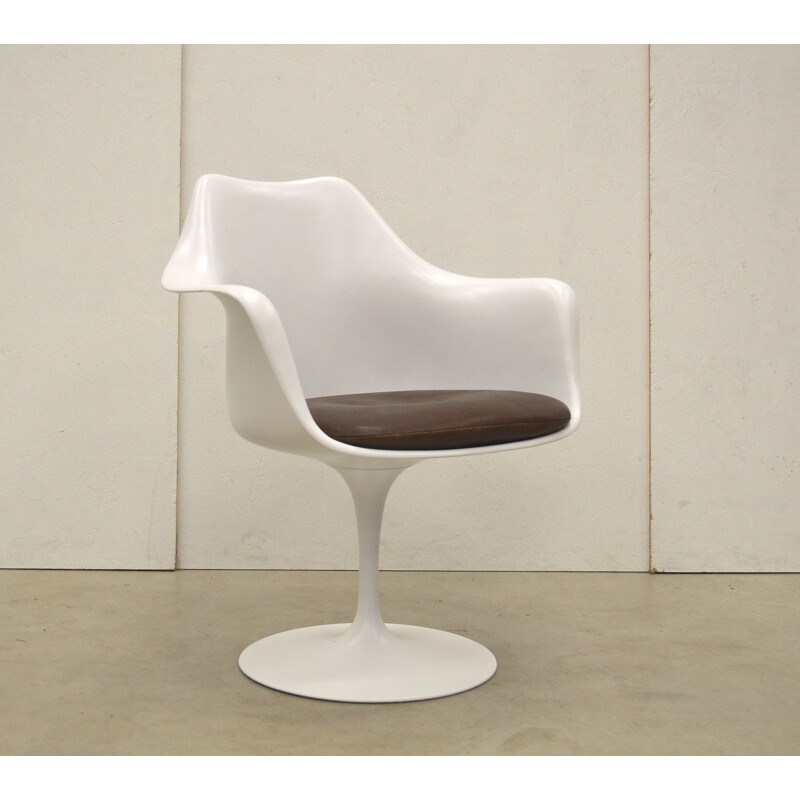 Set of 4 vintage armchairs by Eero Saarinen for Knoll International