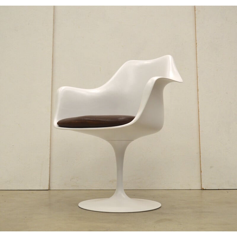 Suite de 4 fauteuils vintage par Eero Saarinen pour Knoll International