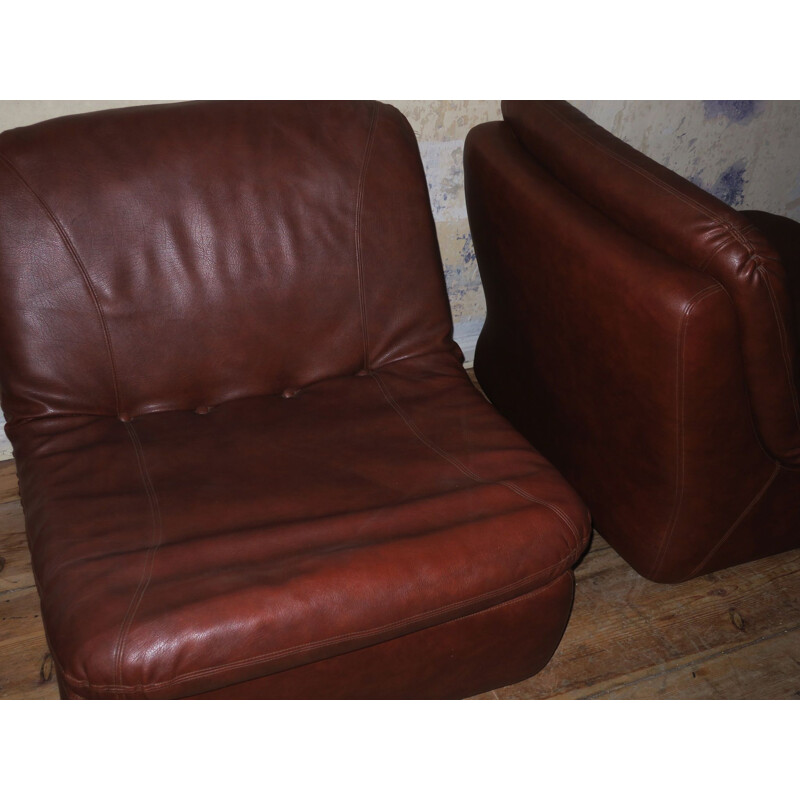 Set of 2 vintage German armchairs in brown leather