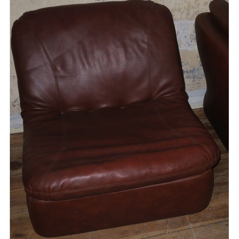 Suite de 2 fauteuils vintage allemands en cuir marron