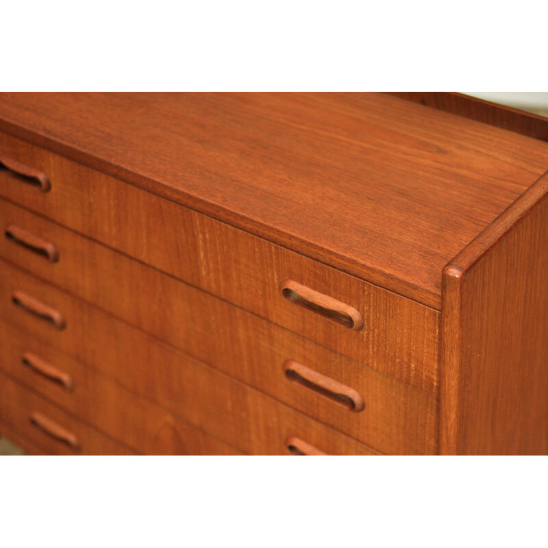 Vintage Scandinavian chest of drawers in teak