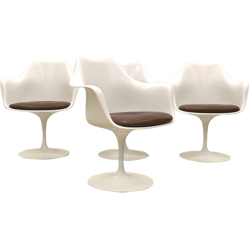 Suite de 4 fauteuils vintage par Eero Saarinen pour Knoll International