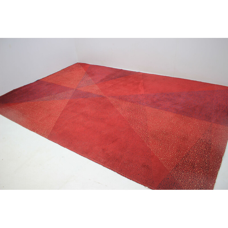 Vintage red geometric wool rug, 1970