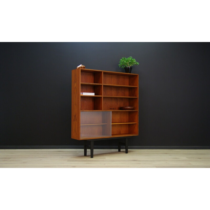 Vintage Danish bookcase in teak