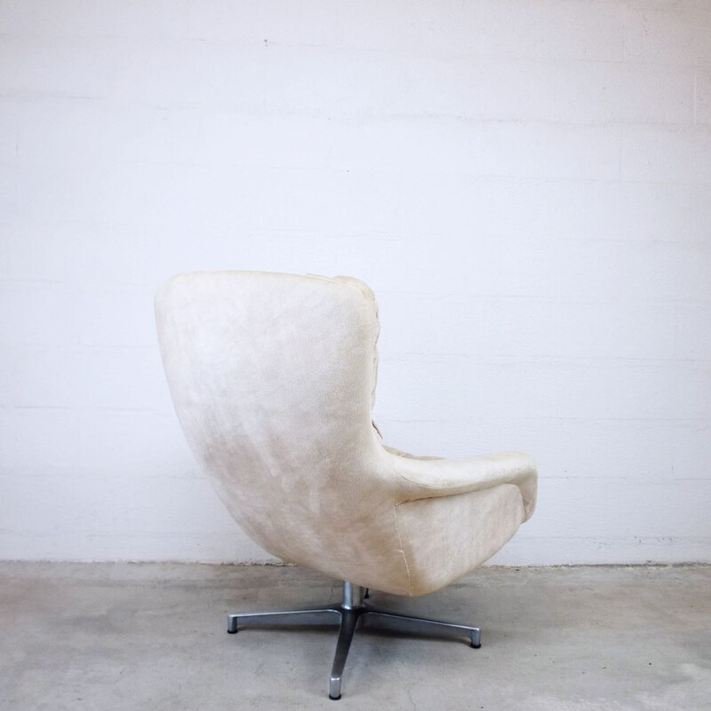 Vintage white armchair "Form 7" by Alf Svensson for Dux