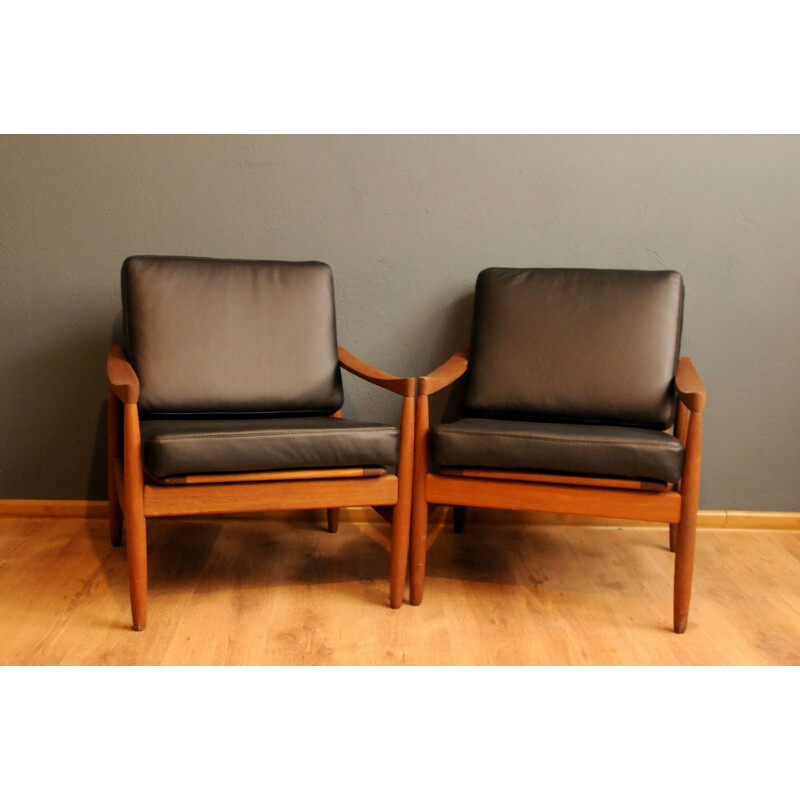 Pair of vintage leather armchairs by Erik Worst