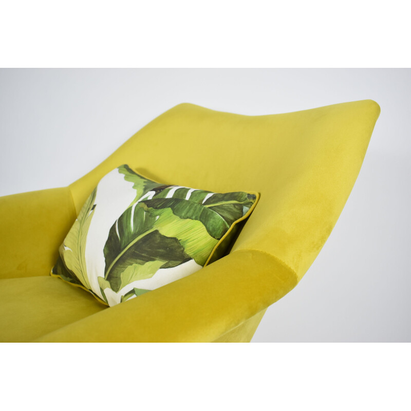 Vintage Shell armchair in yellow velvet