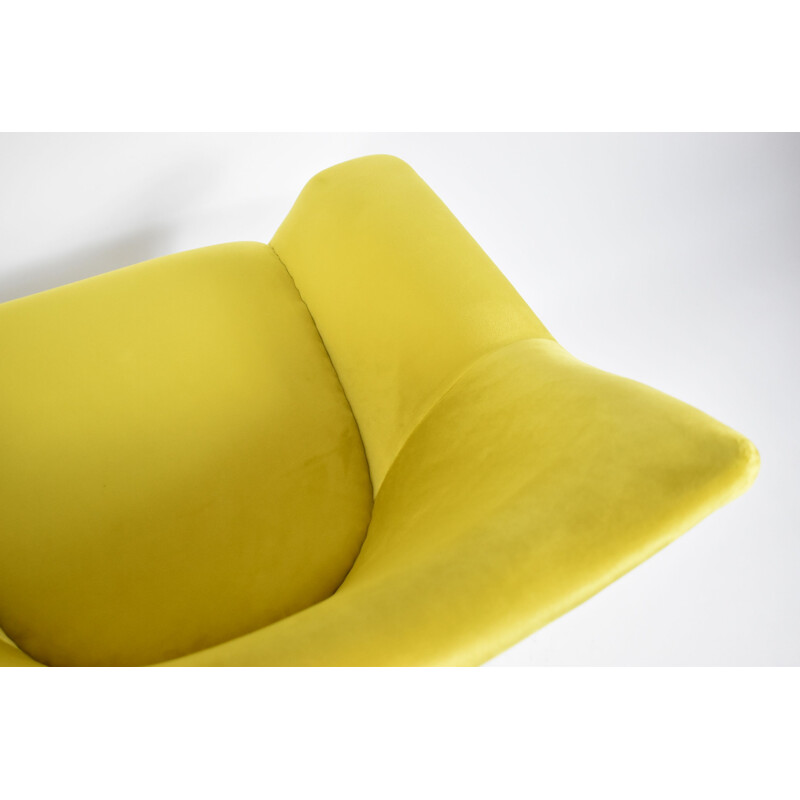 Vintage Shell armchair in yellow velvet