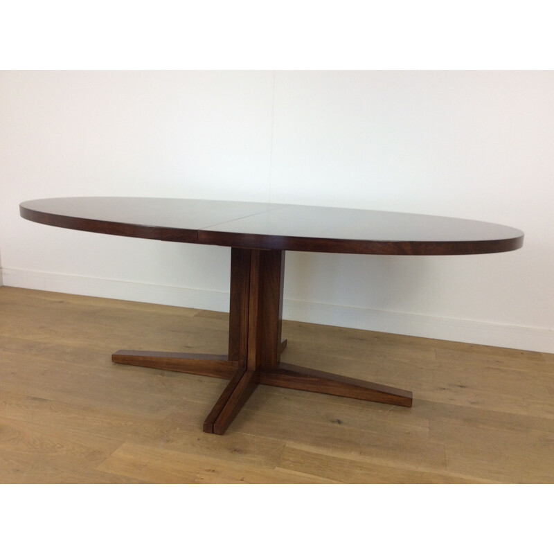 Vintage rosewood dining table by John Mortensen for Heltborg 1960