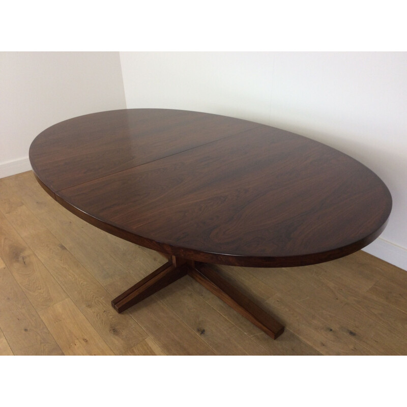 Vintage rosewood dining table by John Mortensen for Heltborg 1960