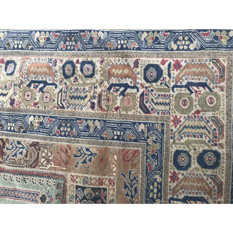 Vintage Turkish rug in wool