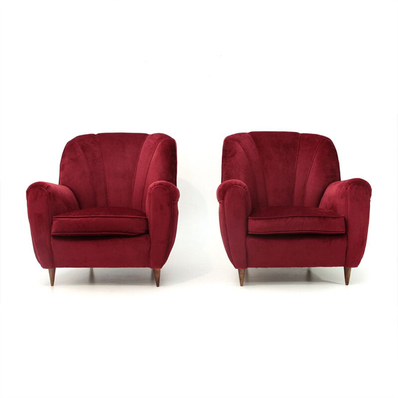 Suite de 2 fauteuils vintage italiens en velours rouge