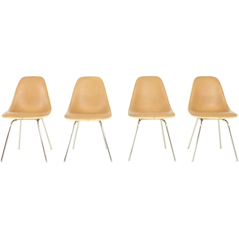 Série de 4 chaises vintage DSX beige par Charles et Ray Eames pour Herman Miller