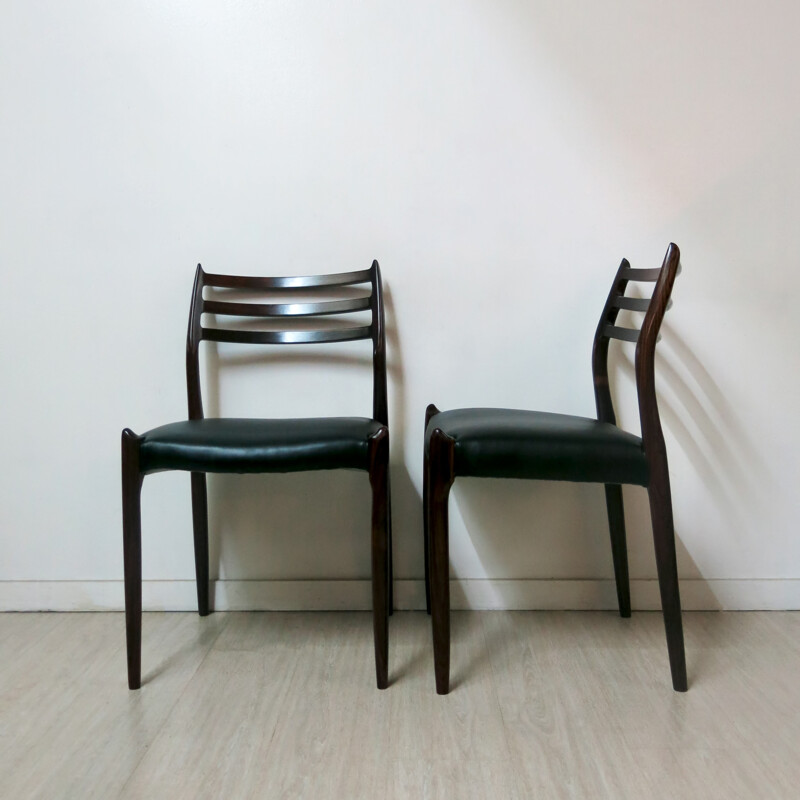 Ensemble de 6 chaises en palissandre et vinyle noir, Niels O. MOLLER - 1960