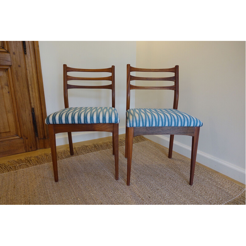 Set of 2 vintage scandinavian chairs in blue fabric and wood