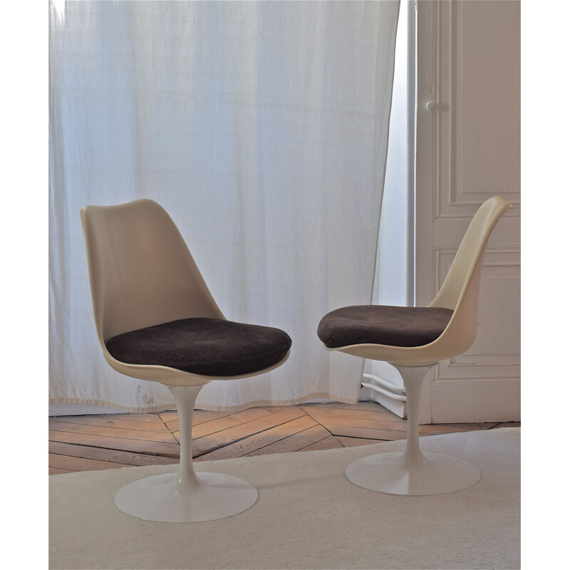 Pair of vintage brown Tulip of Eero Saarinen for Knoll chairs