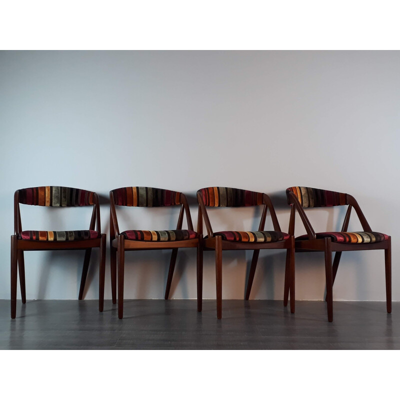 Set of 4 vintage chairs for Schou Andersen Moblefabrik in teak and fabric