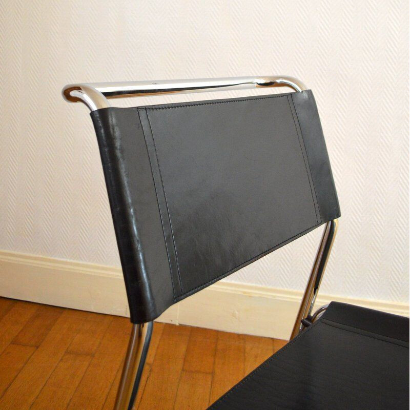 Set of 2 vintage chairs in chromed metal and leather