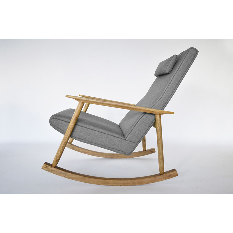 Vintage rocking chair in oak by Valerija Ema Cukermanienė for Vilniaus Baldų Kombinatas