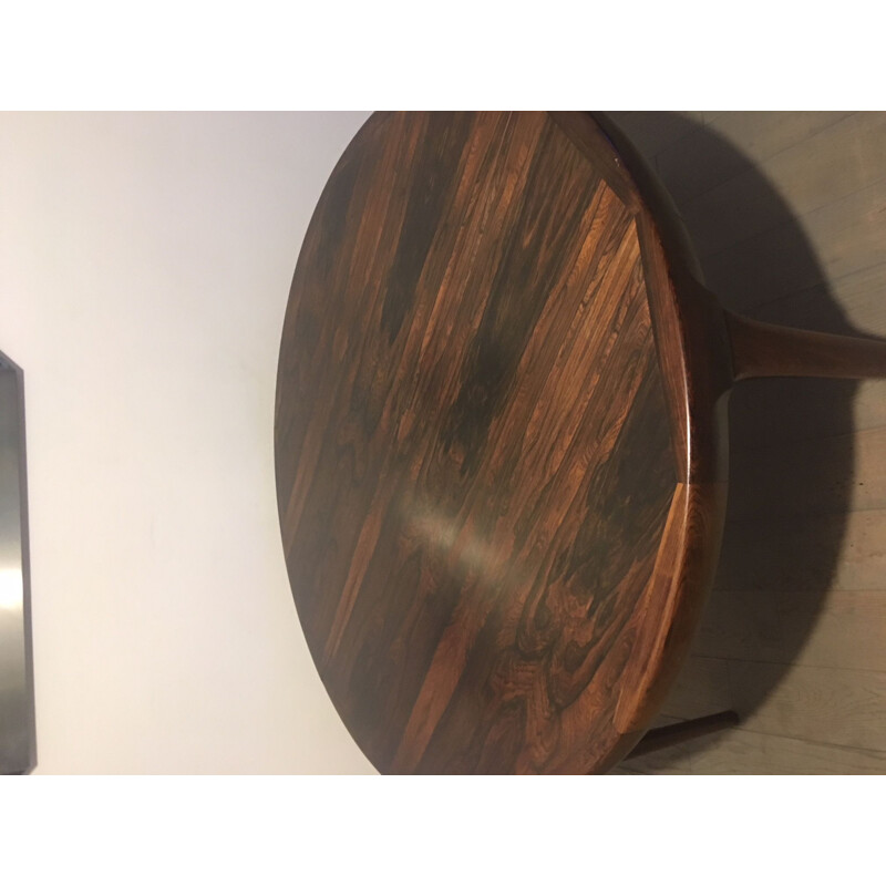 Vintage round Scandinavian dining table in rosewood by Kofod Larsen