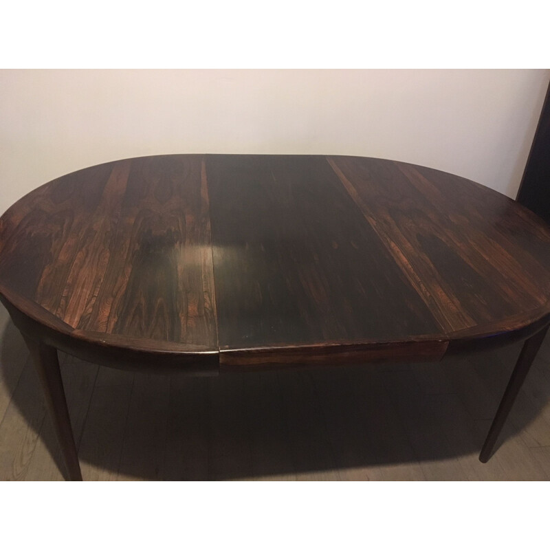 Vintage round Scandinavian dining table in rosewood by Kofod Larsen