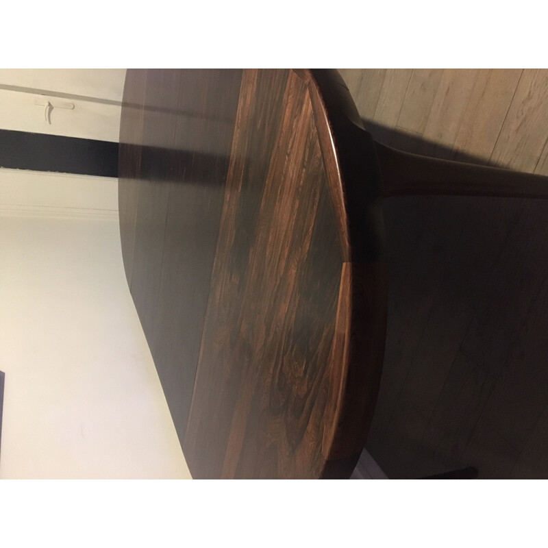 Vintage round Scandinavian dining table in rosewood by Kofod Larsen