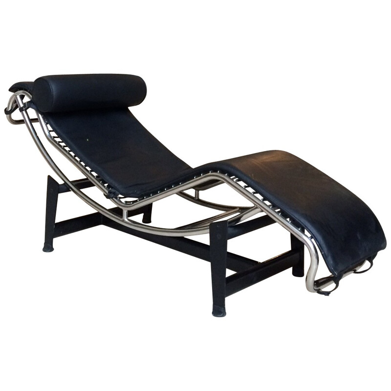 LC4 easy chair in leatherette and chromium, LE CORBUSIER, PERRIAND et JEANNERET - 1990