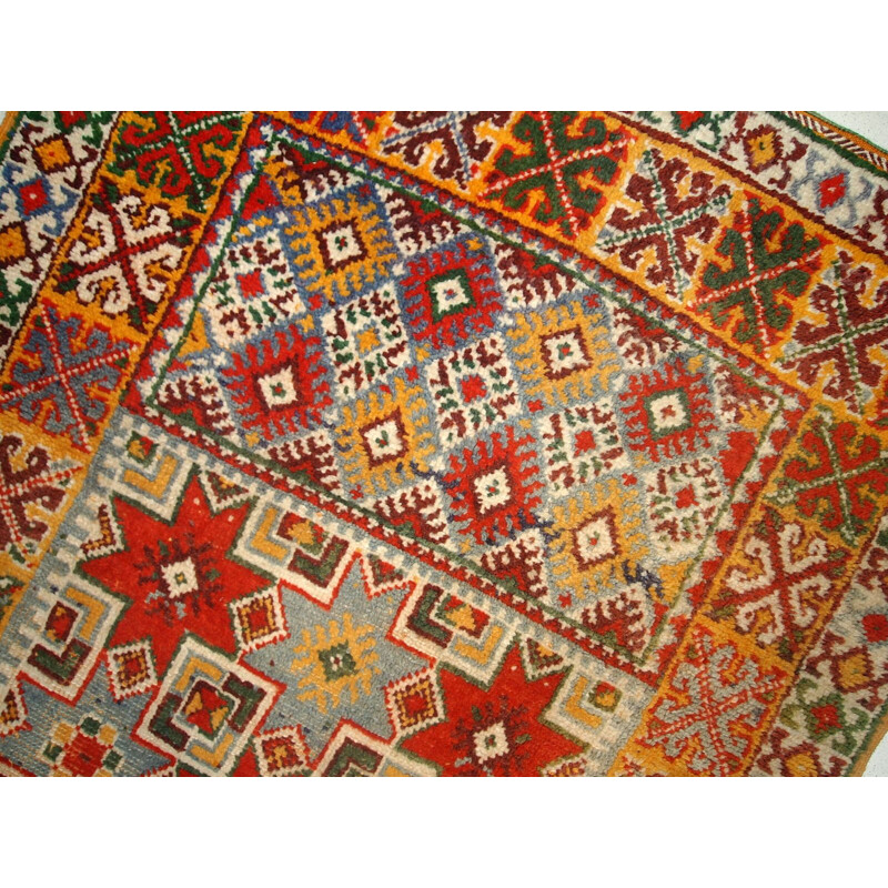 Vintage handmade Moroccan Berber rug