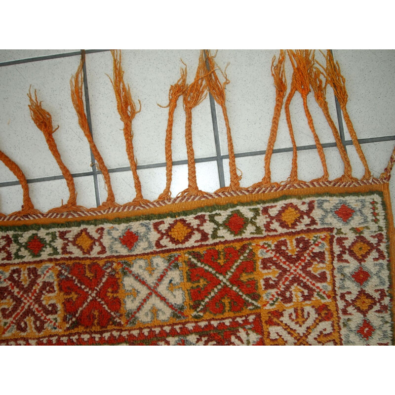 Vintage handmade Moroccan Berber rug