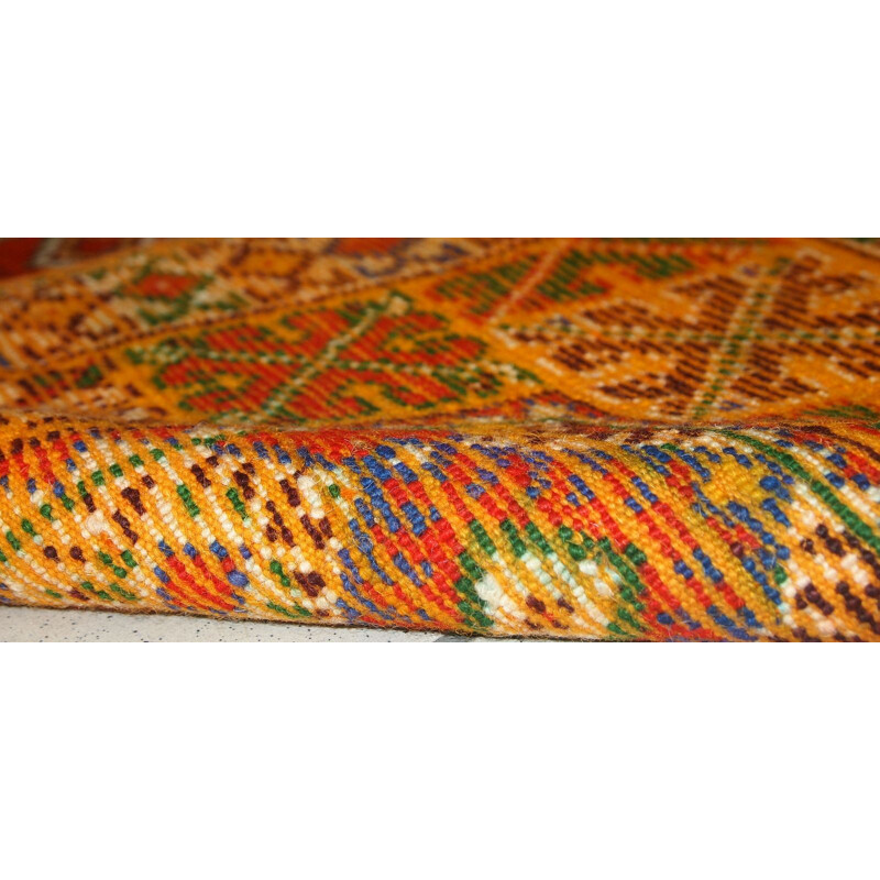 Tapis vintage berbère marocain fait-main