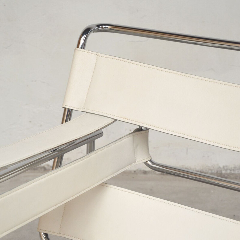 Vintage armchair "Wassily" in chromed metal by Marcel Breuer