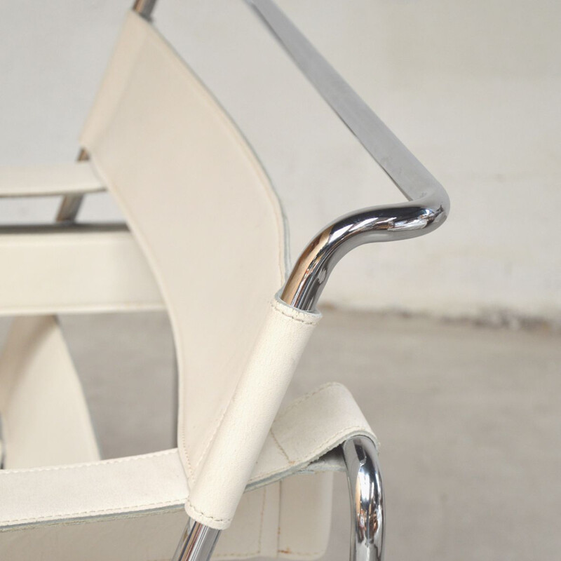 Vintage armchair "Wassily" in chromed metal by Marcel Breuer