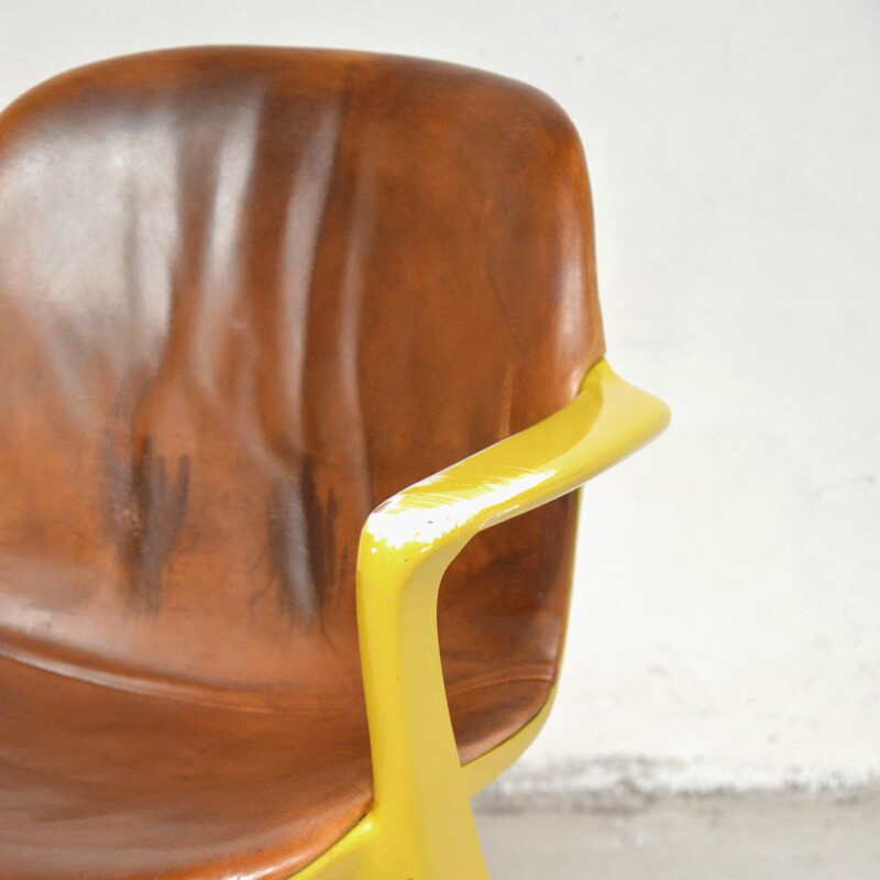 Fauteuil vintage en polyuréthane et cuir par Klaus Uredat