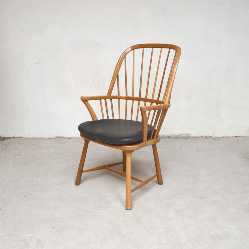 Vintage Scandinavian armchair in elm wood