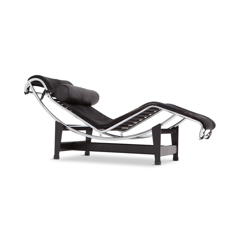 Chaise longue LC4 noire par Le Corbusier pour Cassina