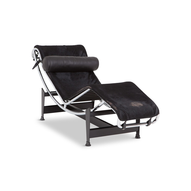 Chaise longue LC4 noire par Le Corbusier pour Cassina