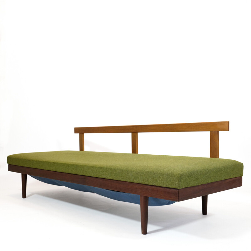 Vintage green daybed in teak