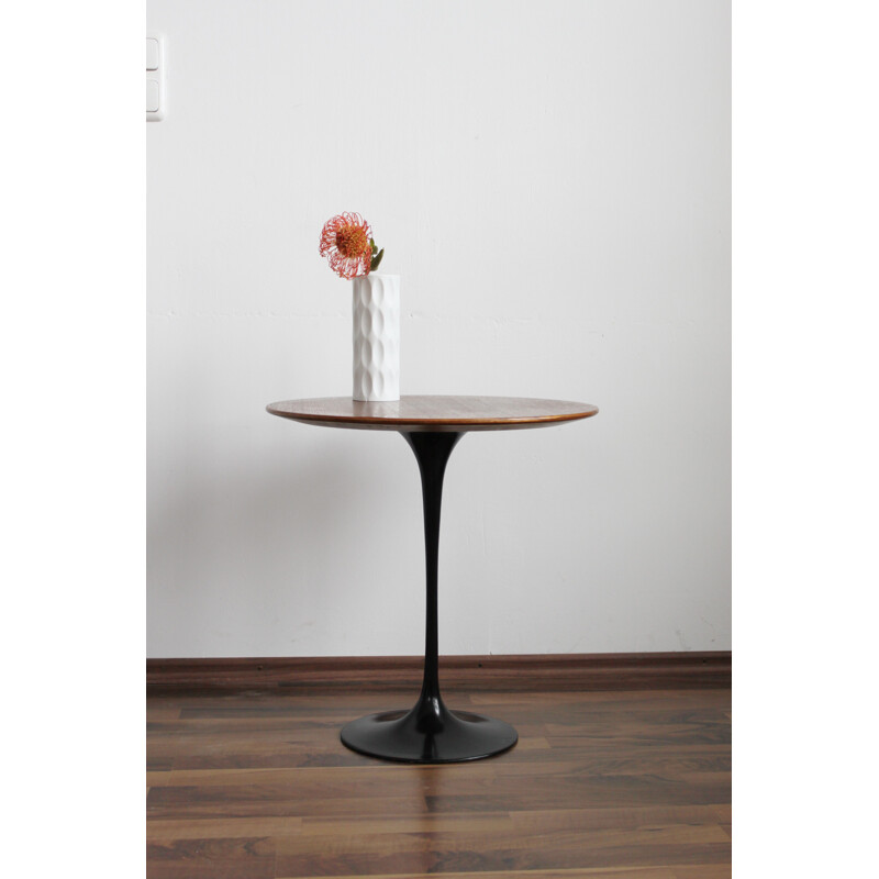 Vintage Tulip side table by Eero Saarinen for Knoll International