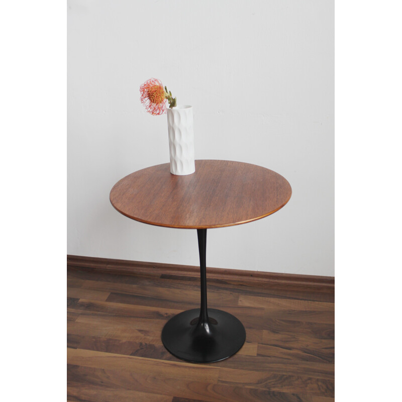 Table d'appoint vintage Tulip par Eero Saarinen pour Knoll International