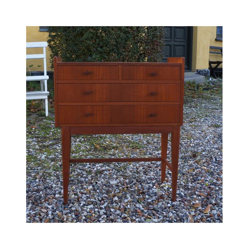 Small vintage Danish chest of drawers in teak