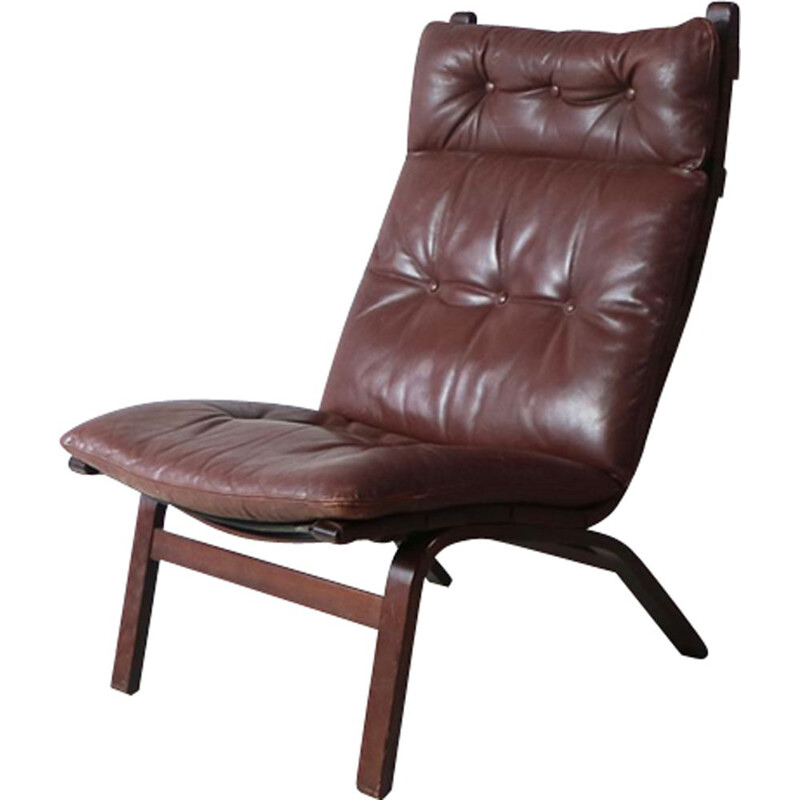 Vintage danish brown leather lounge chair in beechwood 1970