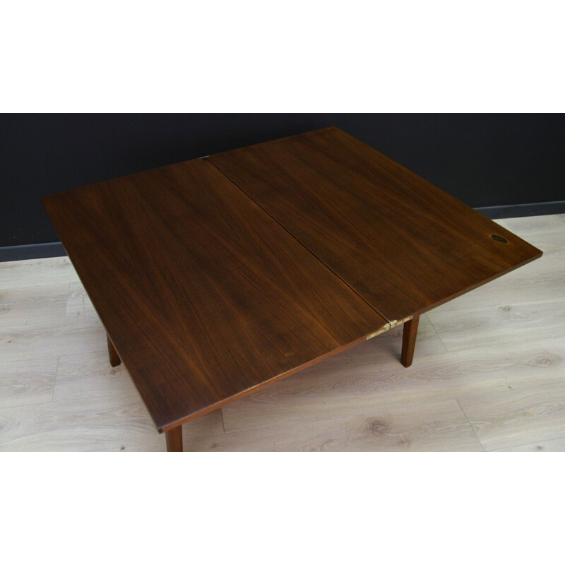 Table basse danoise vintage en noyer