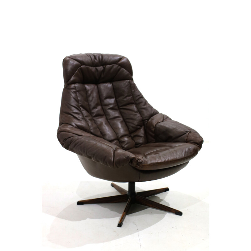 Vintage Danish armchair in leather by H. W. Klein for Bramin