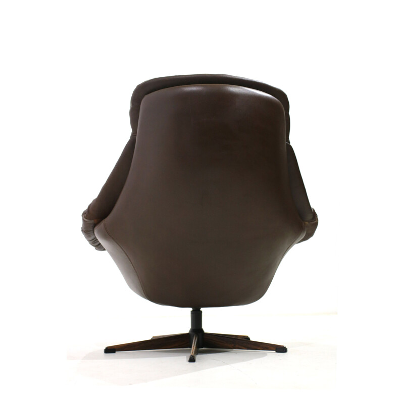 Vintage Danish armchair in leather by H. W. Klein for Bramin