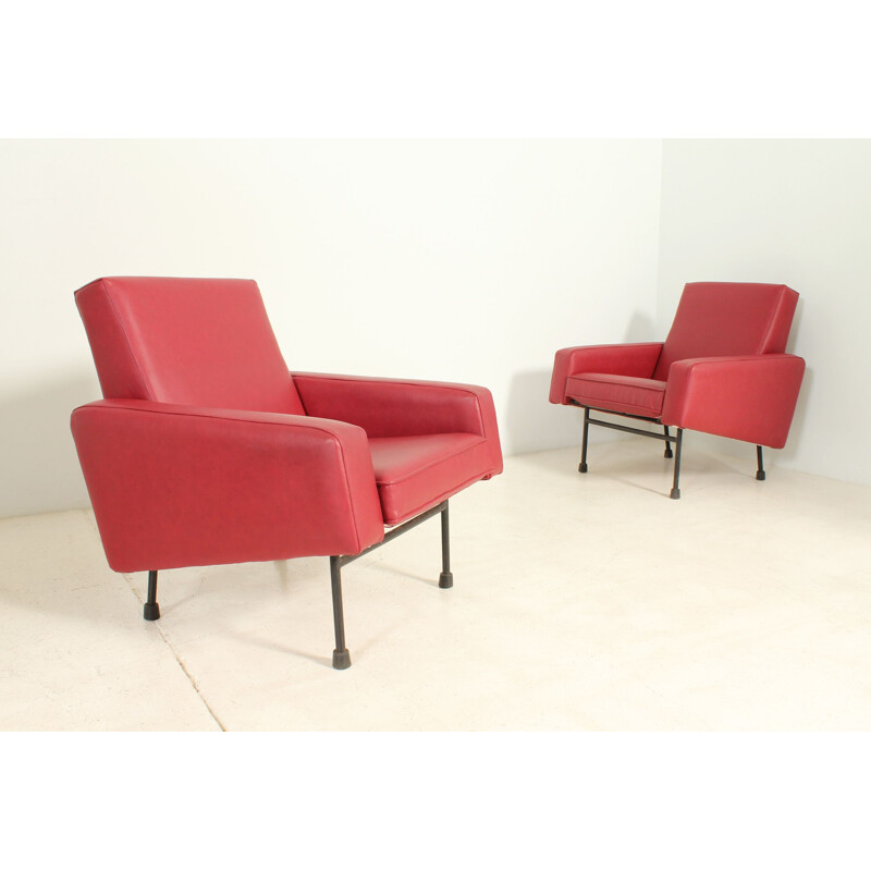 Pair of vintage G10 armchairs for Airbone in red vynil and metal