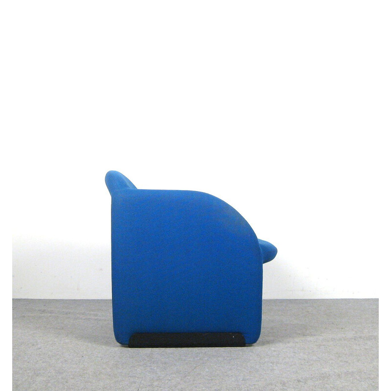 Vintage Ben armchair by Pierre Paulin for Artifort in blue fabric