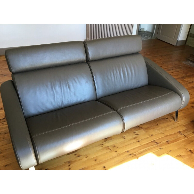 French vintage sofa in leather by Tapinassi and Manzoni