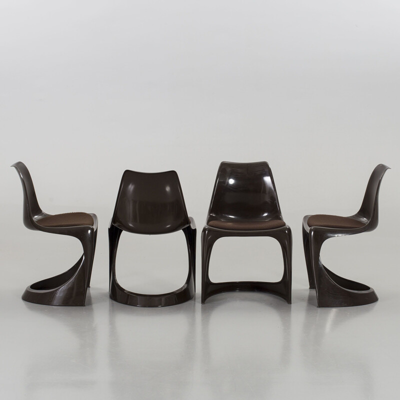Suite de 4 chaises vintage pour Cado en plastique noire