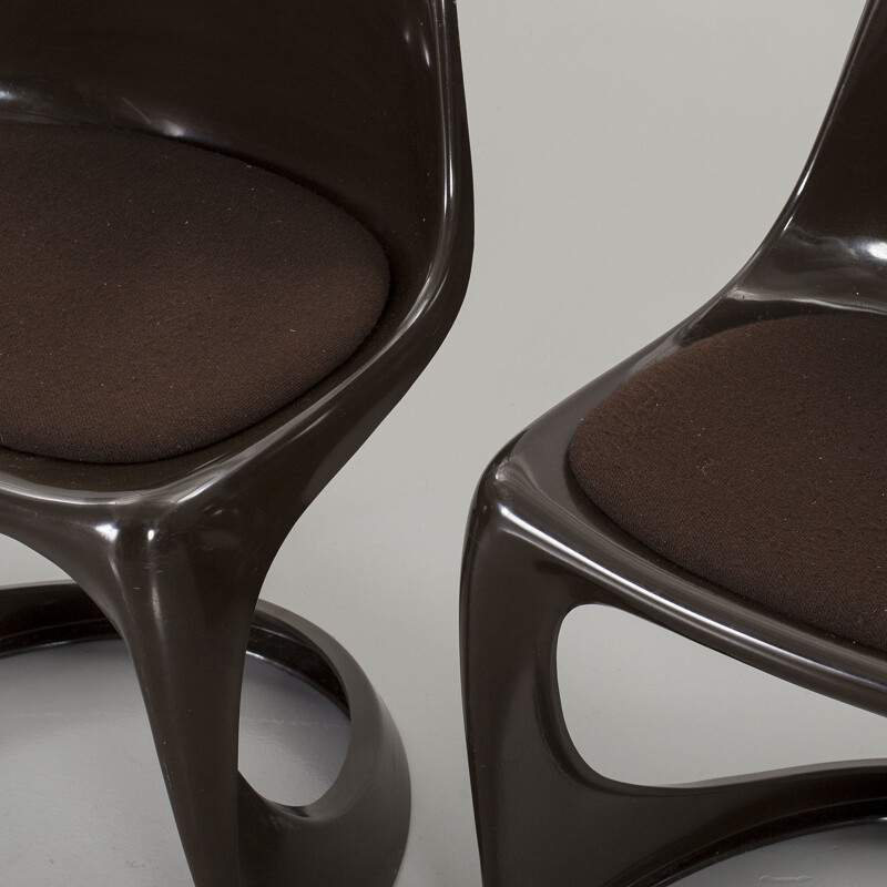 Suite de 4 chaises vintage pour Cado en plastique noire
